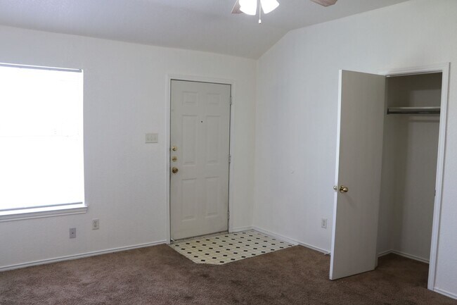 2802 Edgefield St Killeen, TX 76549 photo 3