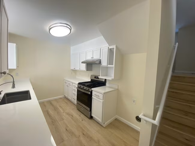 3 Bed 2 Bath Condo For Rent photo 4