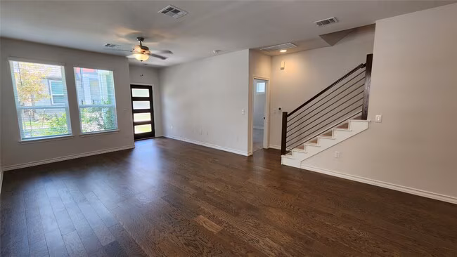 5311 Mulberry Grove Ln Austin, TX 78723 photo 4