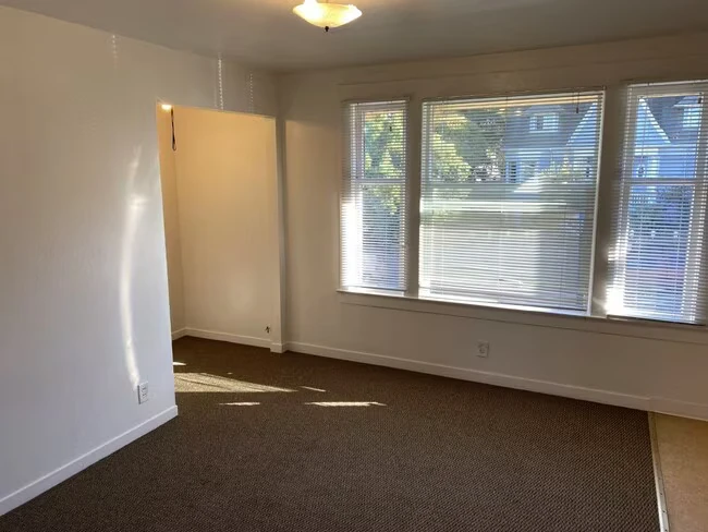 934 Georgia St Vallejo, CA 94590 photo 2