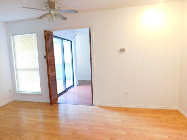 2309 Balsam Drive, Arlington, TX 76006 photo 3