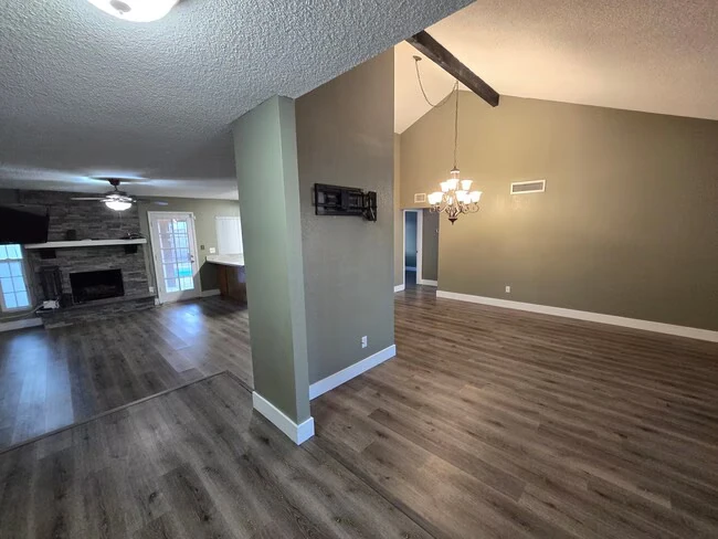 3420 W Campo Bello Dr Phoenix, AZ 85053 photo 2