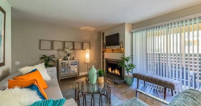Flintridge Apartment Homes photo 5