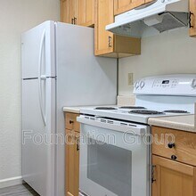 916 N 104th St Seattle, WA 98133 photo 2