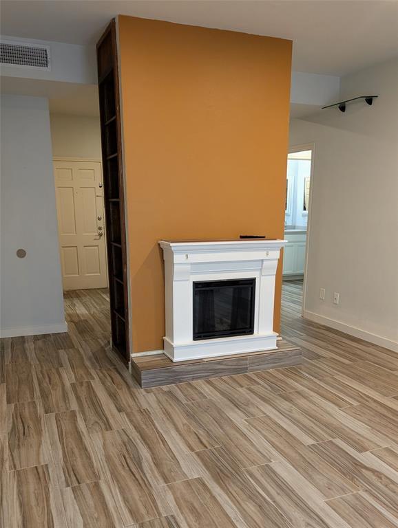 2529 Rio Grande St Austin, TX 78705 photo 3