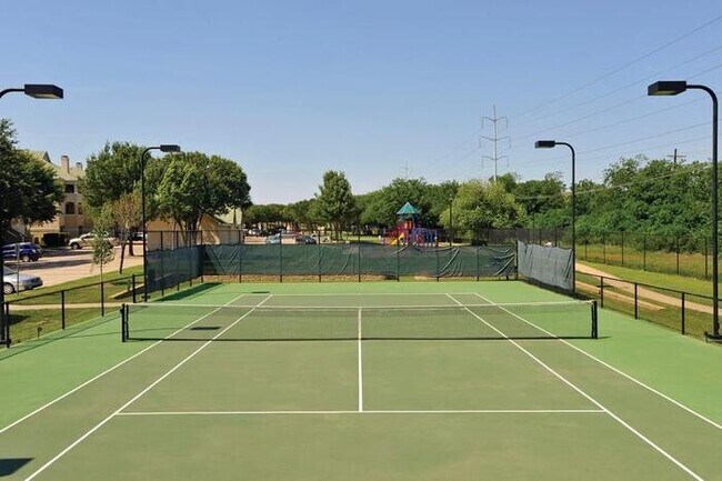 3950 Spring Valley Rd Farmers Branch, TX 75244 photo 4