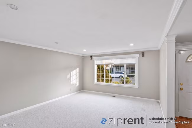 2697 Glen Ferguson Circle, San Jose, CA 95148 photo 5