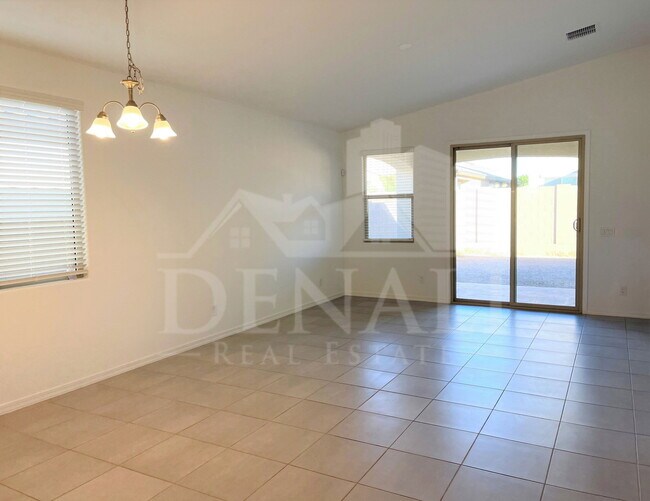 7954 W Medlock Dr Glendale, AZ 85303 photo 3