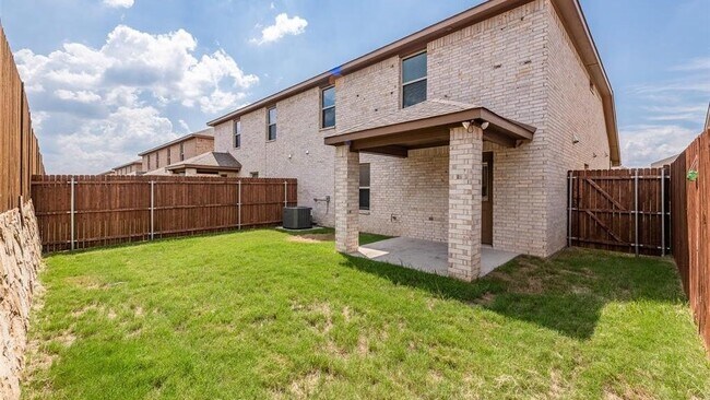 717 Rolling Terrace Cir Granbury, TX 76049 photo 5