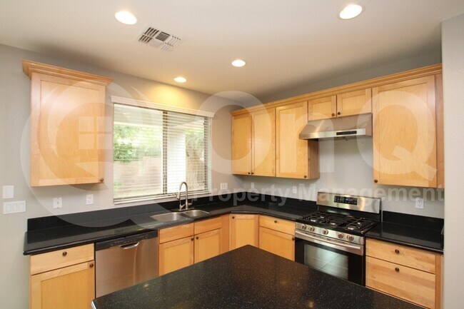 19134 E Lark Dr Queen Creek, AZ 85142 photo 5