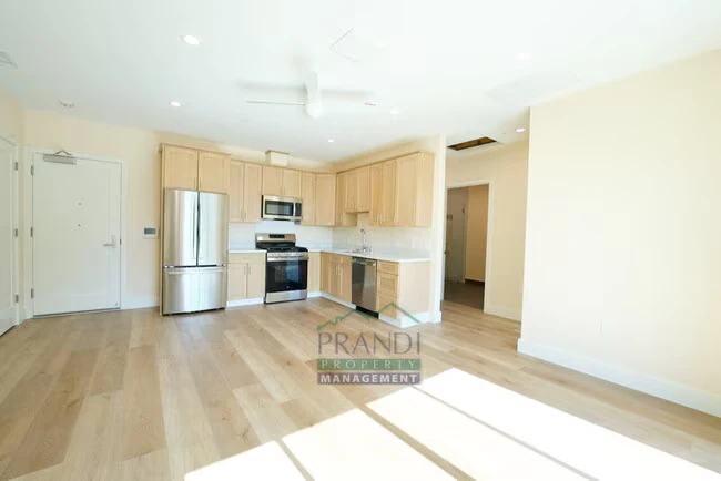10 E Crescent Dr San Rafael, CA 94901 photo 4