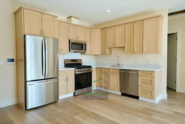 10 E Crescent Dr San Rafael, CA 94901 photo 3