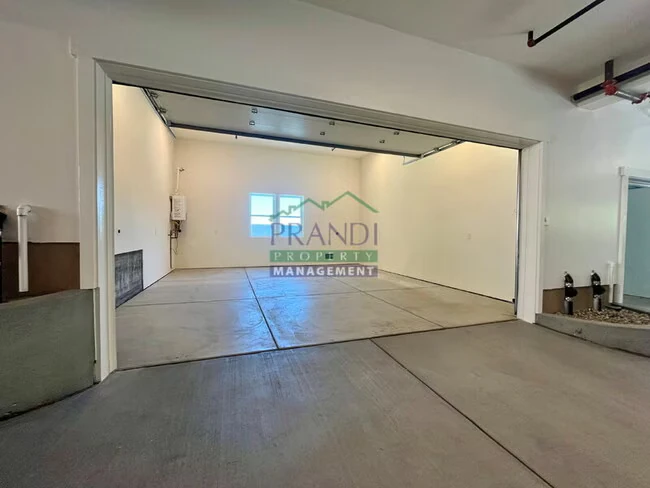 10 E Crescent Dr San Rafael, CA 94901 photo 2