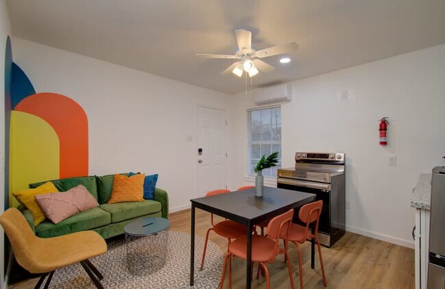 6400 Sherman Street, Houston, TX 77011 photo 2