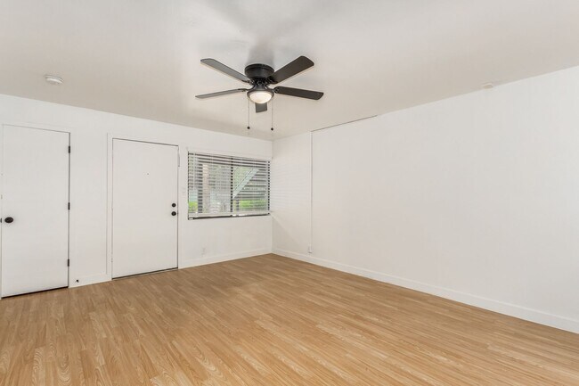 1231 E Thomas Rd Phoenix, AZ 85014 photo 5