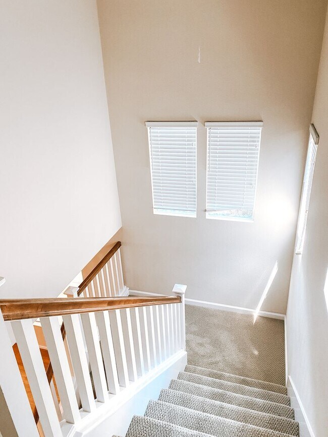5211 Alacon Court, Dublin, CA 94568 photo 2