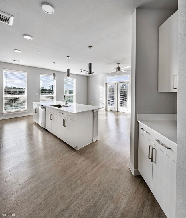 1523 Northwest Blvd Georgetown, TX 78628 photo 4