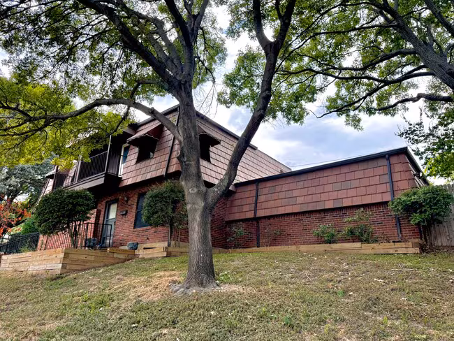 2058 Owasso Street, Fort Worth, TX 76107 photo 2