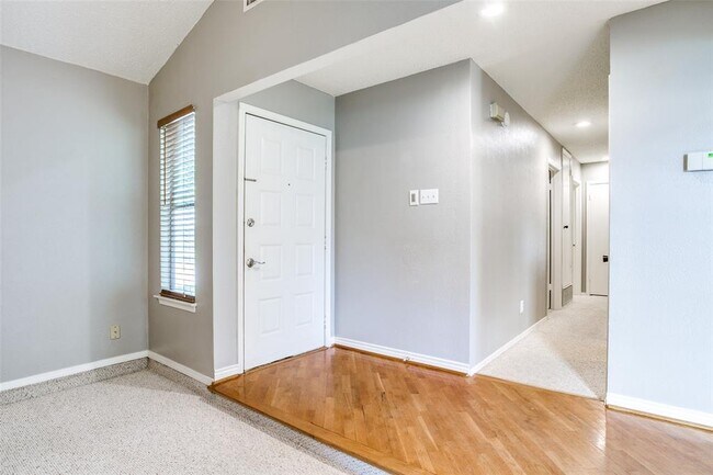 217 Glenwood Dr Coppell, TX 75019 photo 4