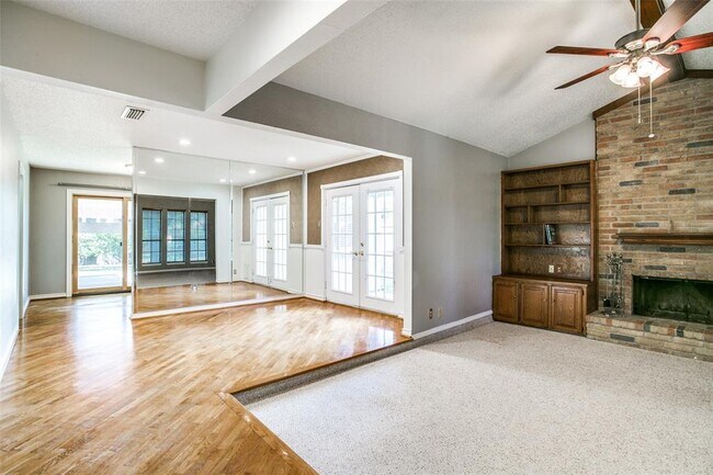 217 Glenwood Dr Coppell, TX 75019 photo 5