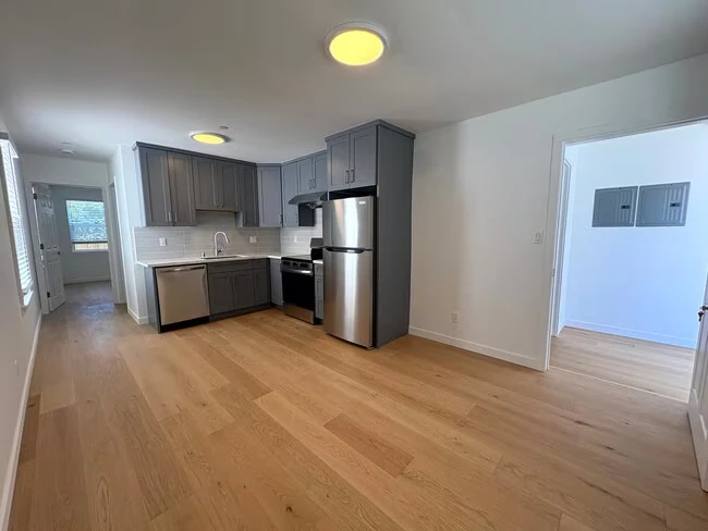 1408 Shafter Ave San Francisco, CA 94124 photo 4