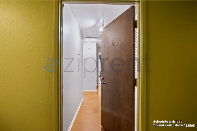 407 Orange St photo 4