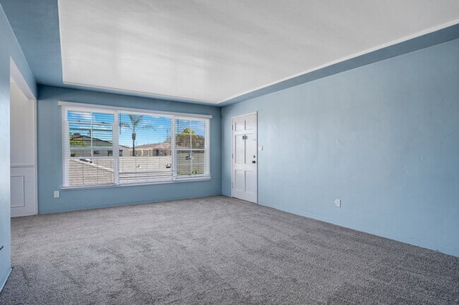 5050 Marlborough Dr San Diego, CA 92116 photo 4