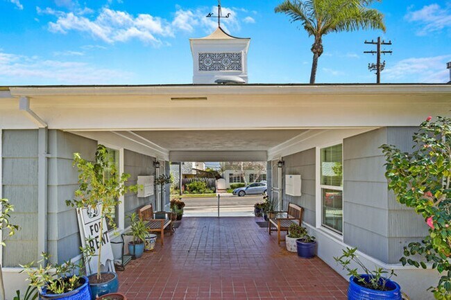 5050 Marlborough Dr San Diego, CA 92116 photo 5