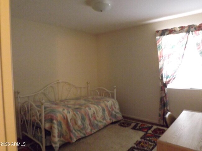 932 S 72nd St Mesa, AZ 85208 photo 5