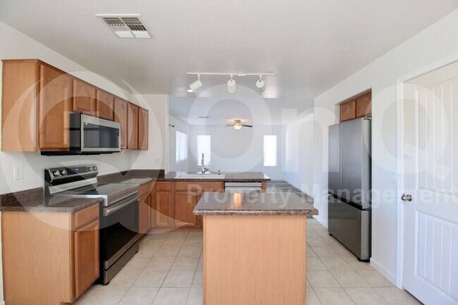 40328 W Sanders Way Maricopa, AZ 85138 photo 4