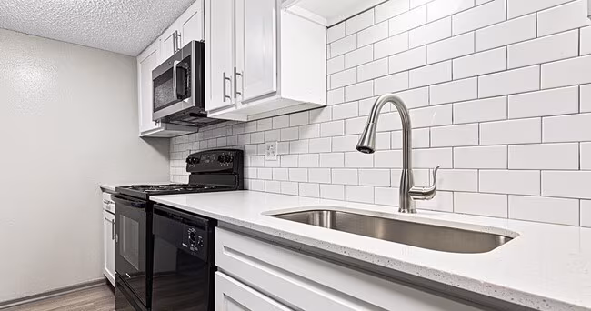 Cutter's Point Apartment Homes photo 3