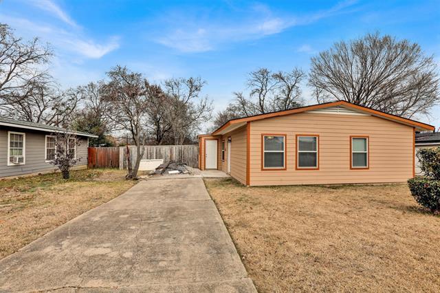219 Loma Dr Garland, TX 75040 photo 2