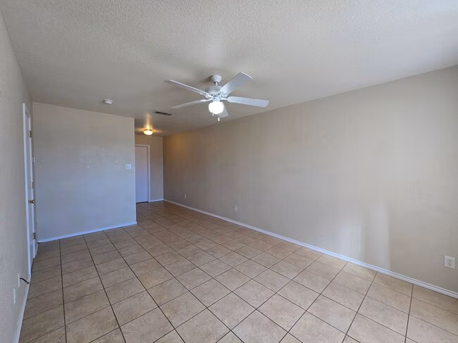 4601 Hudson Dr Killeen, TX 76549 photo 2