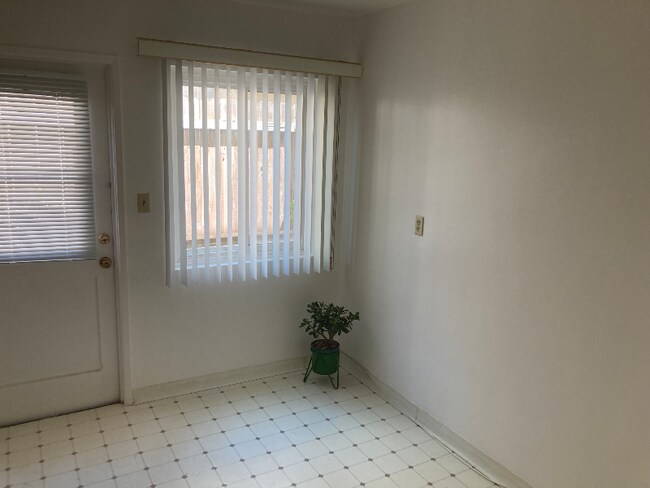 4423-4429 Hamilton St San Diego, CA 92116 photo 4