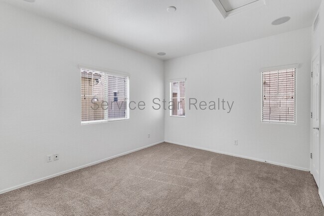 2530 N 148th Dr Goodyear, AZ 85395 photo 3