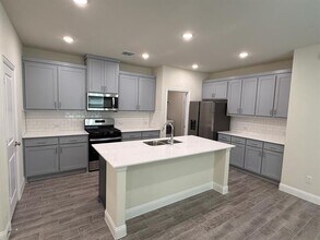 801 Portina Drive, Anna, TX 75409 photo 3