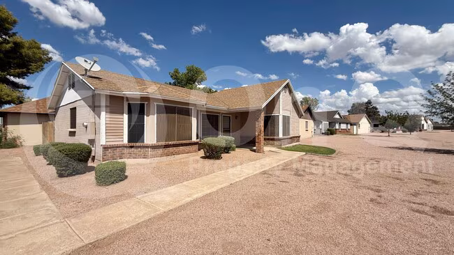 1055 N Recker Rd Mesa, AZ 85205 photo 3