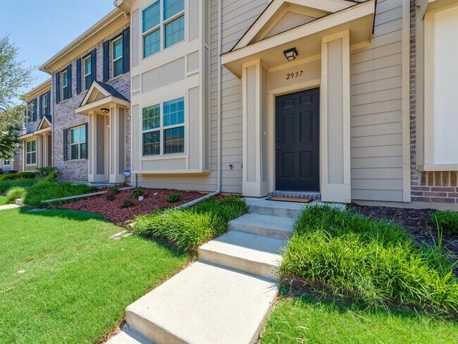 2937 Peyton Brook Drive, Fort Worth, TX 76137 photo 3