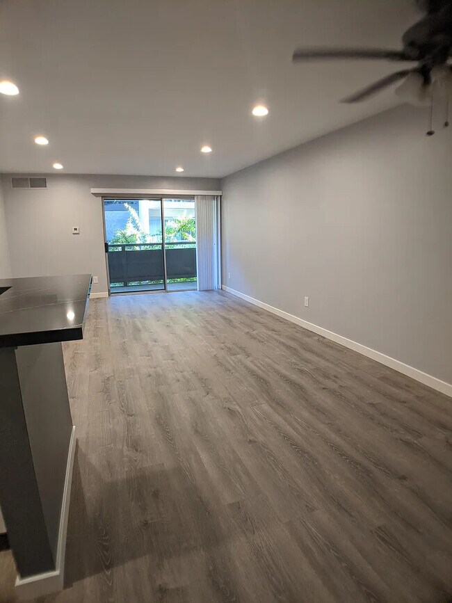 1605 Hotel Cir S San Diego, CA 92108 photo 4