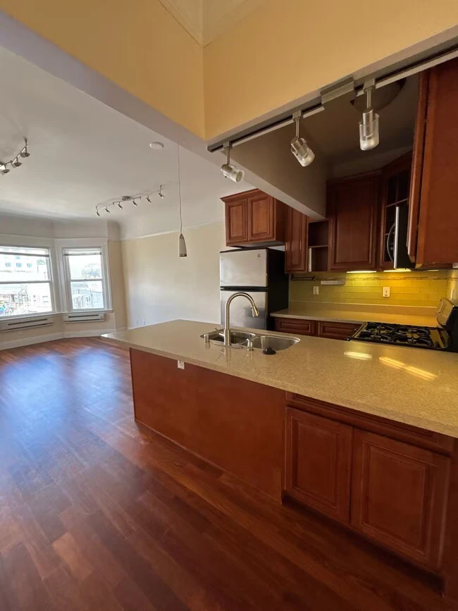 622-624 Shrader St San Francisco, CA 94117 photo 3