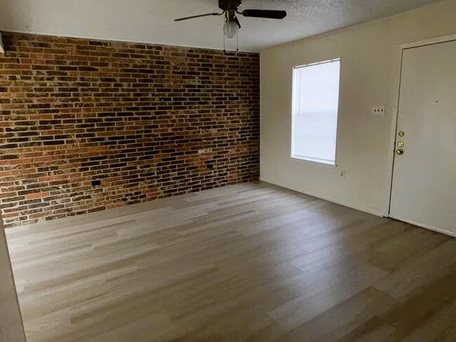 402 S 2nd St Copperas Cove, TX 76522 photo 5