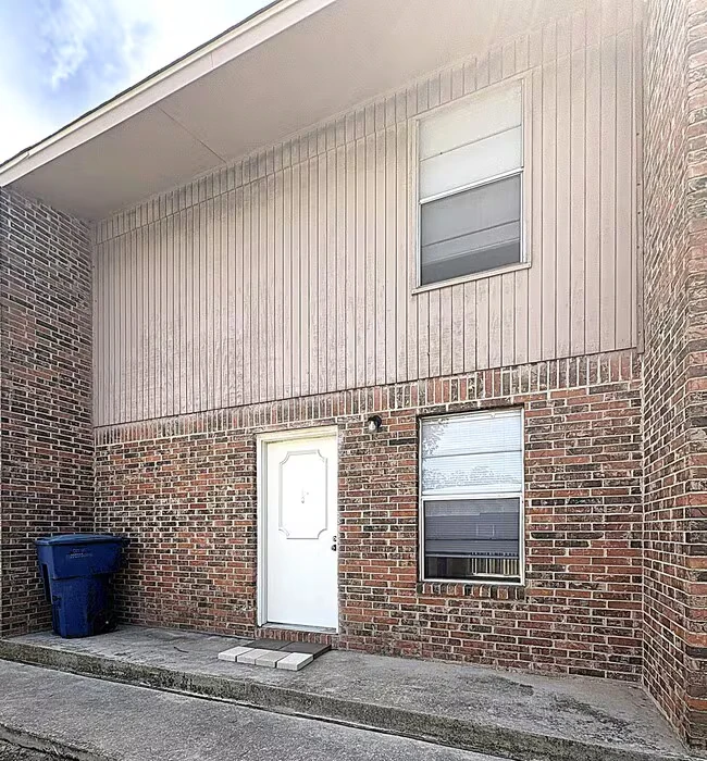 402 S 2nd St Copperas Cove, TX 76522 photo 3