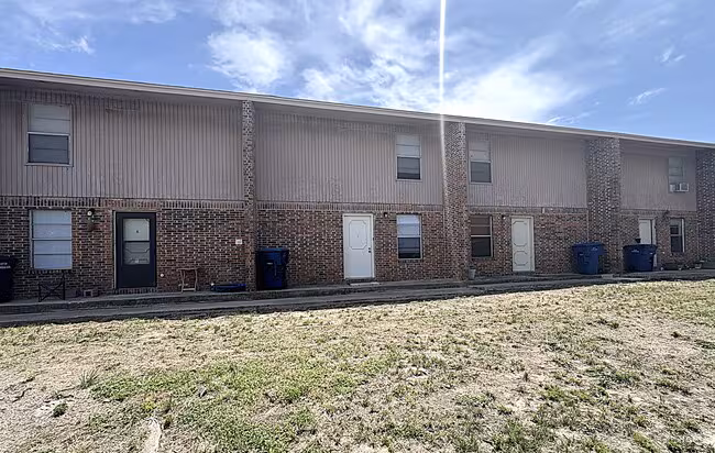 402 S 2nd St Copperas Cove, TX 76522 photo 2