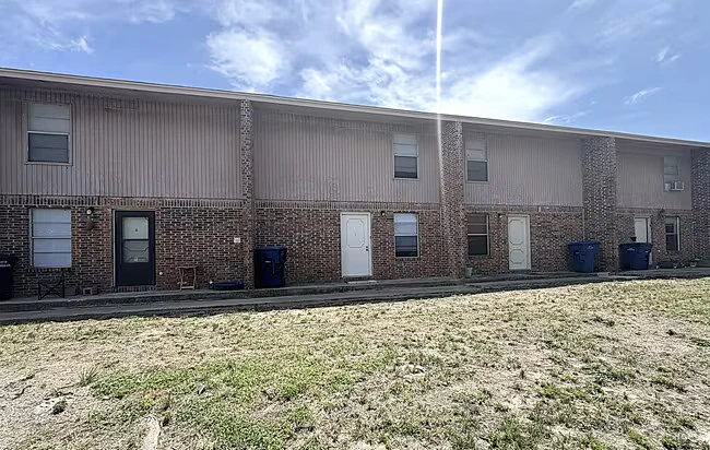 402 S 2nd St Copperas Cove, TX 76522 photo 2