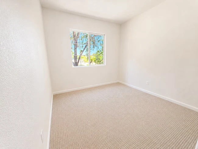 120 Mahogany Ln Union City, CA 94587 photo 5
