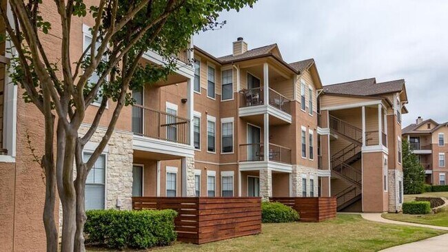 901 US-80 Mesquite, TX 75150 photo 3