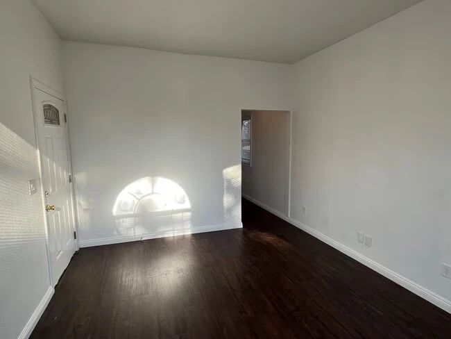 3136 Union St Oakland, CA 94608 photo 3
