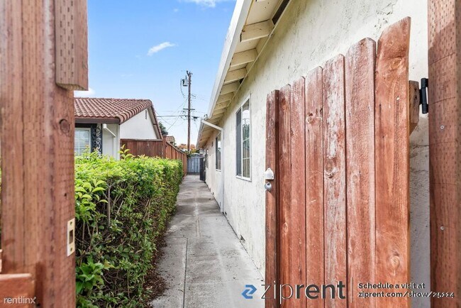 1935 Kinross Way San Jose, CA 95122 photo 3