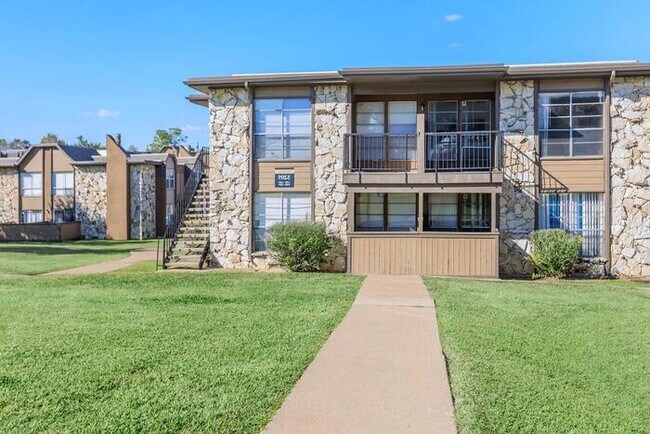 3101 W Northgate Dr Irving, TX 75062 photo 3