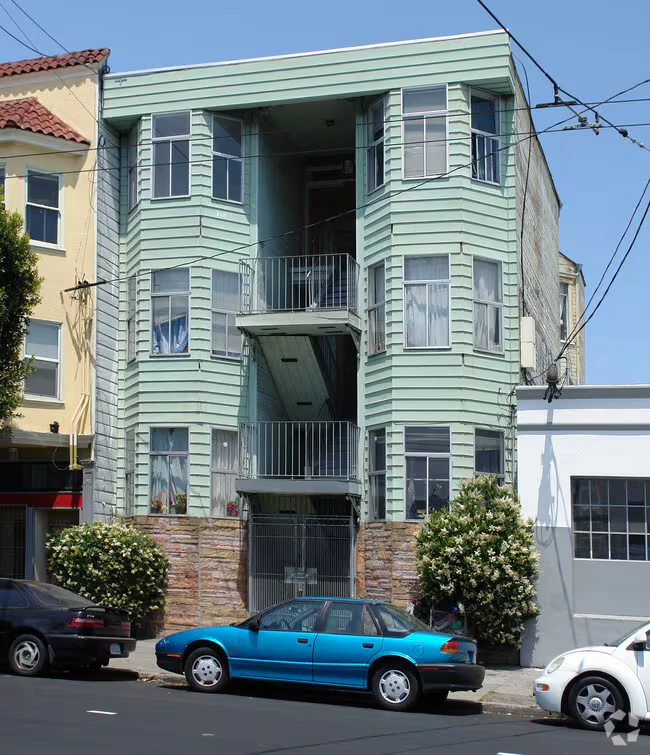 2874 16th St San Francisco, CA 94103 photo 2
